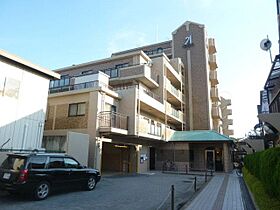 京都府京都市山科区音羽森廻り町（賃貸マンション3LDK・6階・67.08㎡） その1