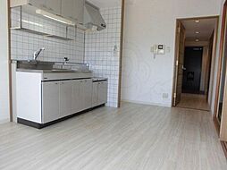 京阪石山坂本線 南滋賀駅 徒歩10分の賃貸マンション 1階3DKのリビング/ダイニング