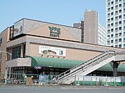 ワイズマート 三ノ輪店（633m）