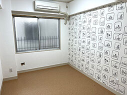 内田マンション 4階ワンルームのリビング/ダイニング