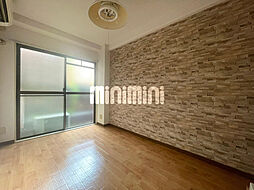 ヨコハマストロベリーインターナショナル 3階ワンルームのリビング/ダイニング