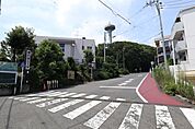 大学「横浜国立大学南門まで300m」