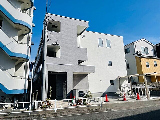 2 / 21