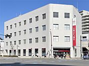 三菱UFJ銀行　多摩支店（435m）