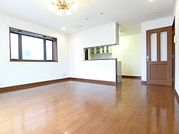 豊ヶ丘メゾネット住宅 1 2SLDKのリビング/ダイニング