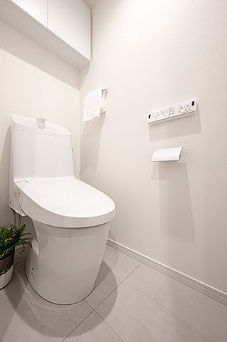 トイレ Brillia Grandeみなとみらいパークフロントタワー 17階/1701