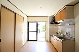 グランデージ春日 101 1階2LDKのリビング/ダイニング