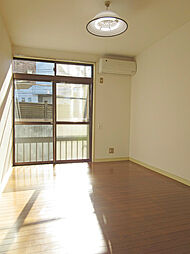 サンアームス 1階ワンルームのリビング/ダイニング