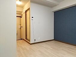 KMアパートメント 102 1階1Kのリビング/ダイニング