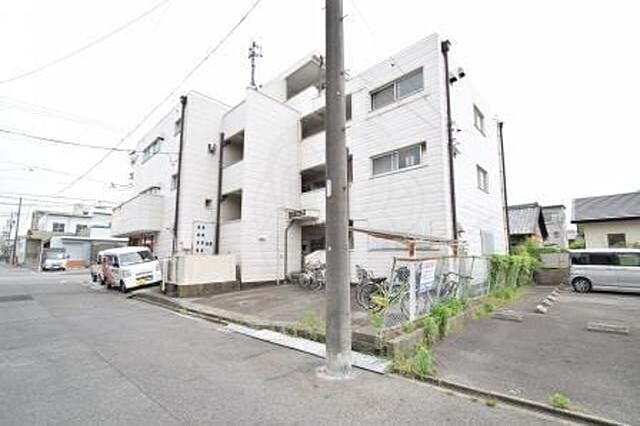 4 / 9