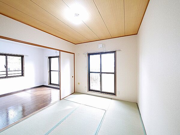 画像17:日本らしい落ち着いた雰囲気の和室です