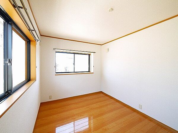 画像28:家具の配置がしやすいシンプルなつくりのお部屋