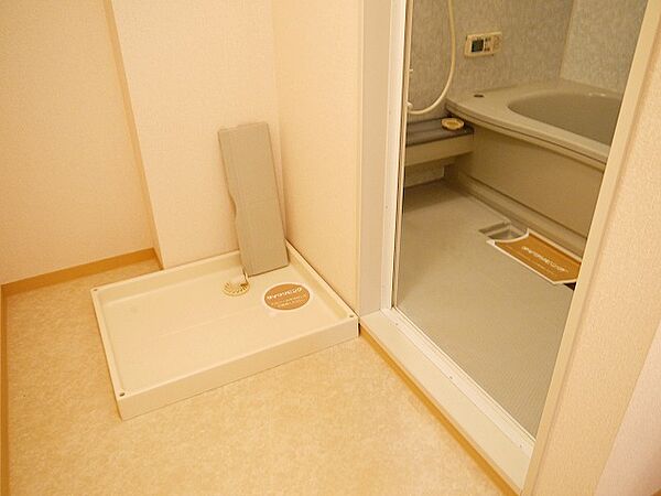 画像23:ゆったりとスペースのある洗面所