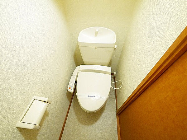 画像8:ゆったりとした空間のトイレです