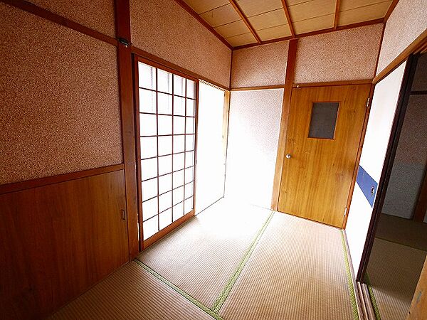 画像26:日本らしい落ち着いた雰囲気の和室です