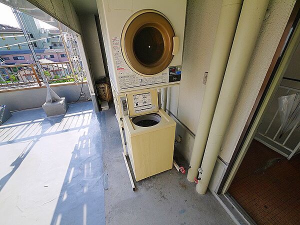 画像29:共用の洗濯機置き場です