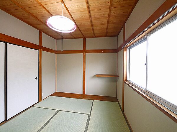 画像24:和室ならではの温かな和の空間で寛ぎの時間を過ごせます