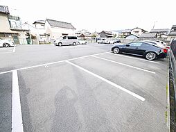 駐車場に車を止められます