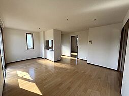 ビューコートM G棟 202 2階3LDKのリビング/ダイニング