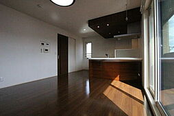 グランカーサ十三間町 301 2階1LDKのリビング/ダイニング