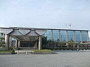 役所「津幡町役場まで803ｍ」