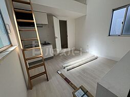 LoFteR 2階ワンルームのリビング/ダイニング