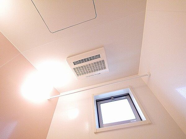 画像27:乾燥機と窓付きで室内を快適に保てます