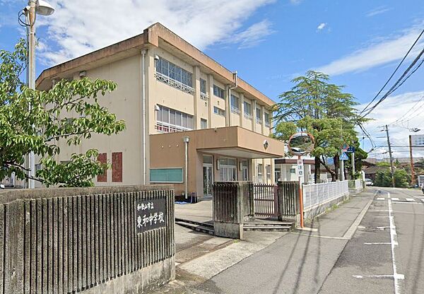 画像9:【中学校】和歌山市立東和中学校まで678ｍ