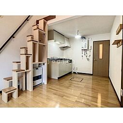 ライフステージ旭が丘 102 1階ワンルームのリビング/ダイニング