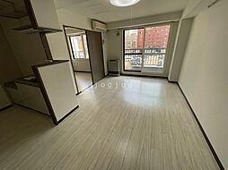ルーブル8条館 302 3階1LDKのリビング/ダイニング