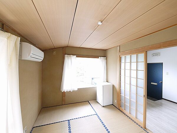 画像22:日本らしい落ち着いた雰囲気の和室です