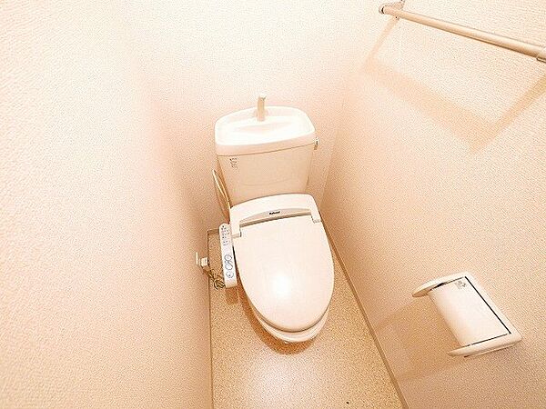 トイレ：清潔感のあるトイレです