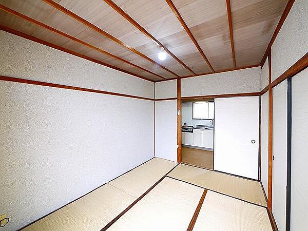 画像25:日本らしい落ち着いた雰囲気の和室です