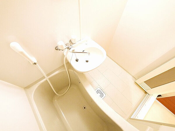 画像20:落ち着いた空間のお風呂です