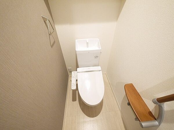 画像9:清潔感のあるトイレです