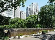 新宿中央公園 361m