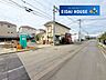 その他：前面道路を含む外観