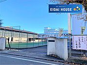 仙台市立南小泉中学校 徒歩14分。 1080m