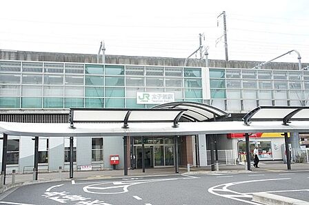 太子堂駅(JR東日本 東北本線) 徒歩14分。 1110m