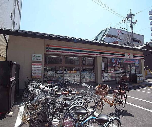 画像30:セブンイレブン京都西院駅東店まで29m 西大路四条の交差点の南の方向にございます。