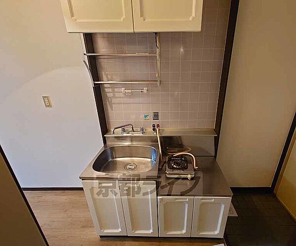 画像16:清潔感のキッチンです。