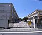 周辺：桂東小学校まで750m 住宅街に建つ小学校