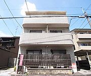 正面から見てもタイル調がかっこいいです。