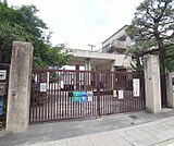 鏡山小学校まで906m