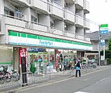 ファミリーマート岡本竹田駅前店まで132m 駅徒歩1分です。