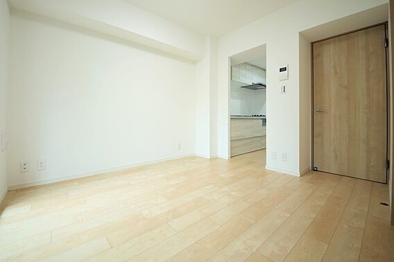 南向きで、陽射...