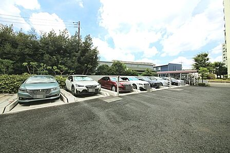 駐車場空有り!(月額13000円)