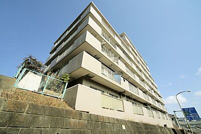 外観:東急田園都市線「藤が丘」駅まで、徒歩10分の便利な立地です! 外観:東急田園都市線「藤が丘」駅まで、徒歩10分の便利な立地です!