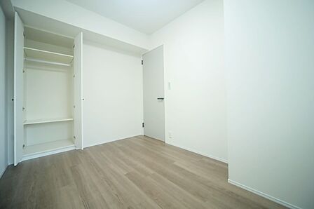 洋室5帖は、お子様部屋にいかがでしょうか♪