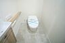 トイレ：手洗い付き！　温水洗浄機能付きのトイレで、いつも快適に♪